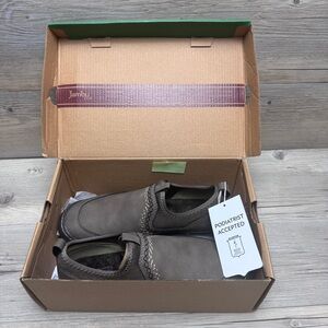New JBU women’s Taupe Lucky Sz 7.5
M Slip on Shoes